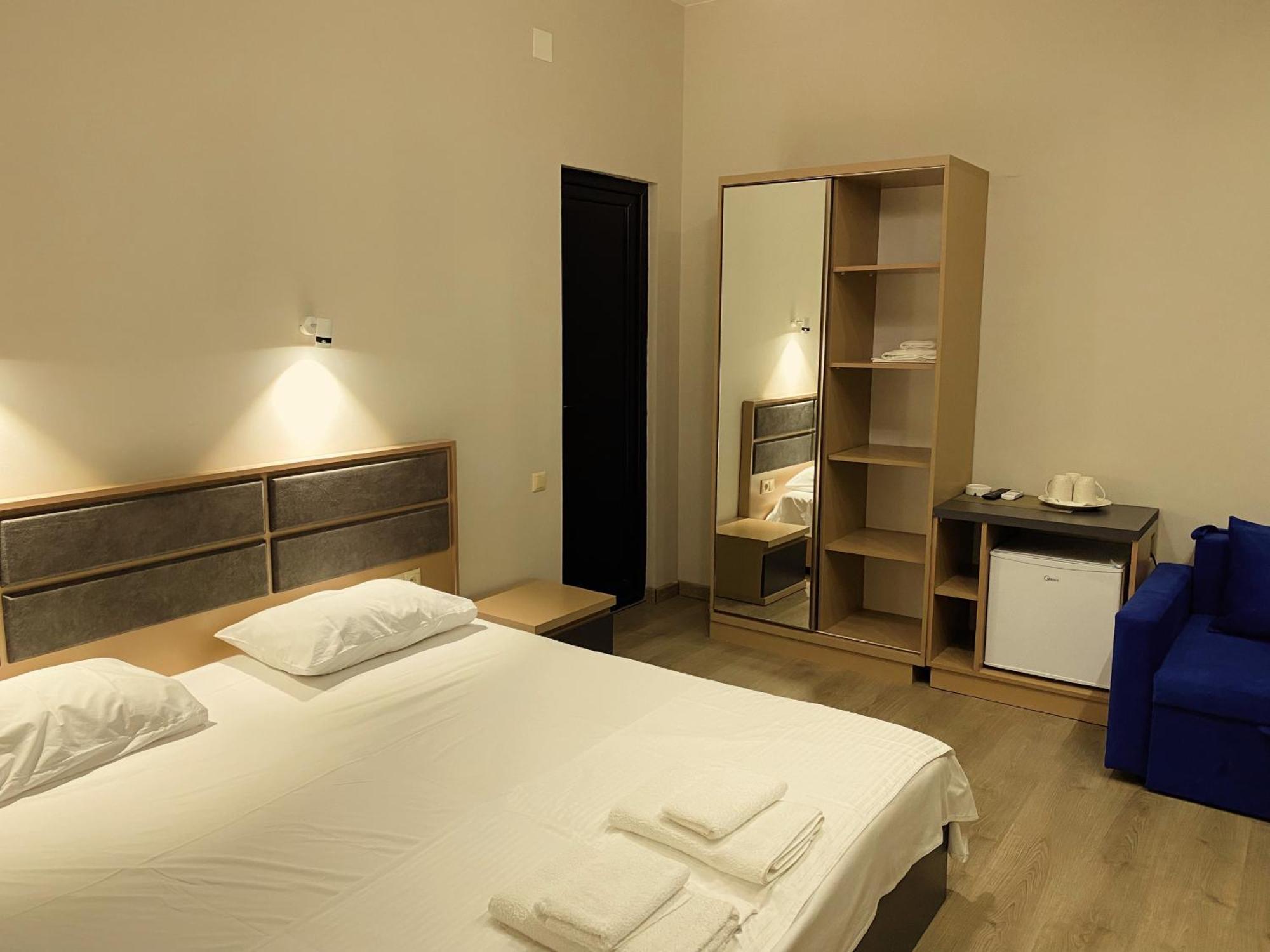 Hotel Vs كوبوليتي المظهر الخارجي الصورة